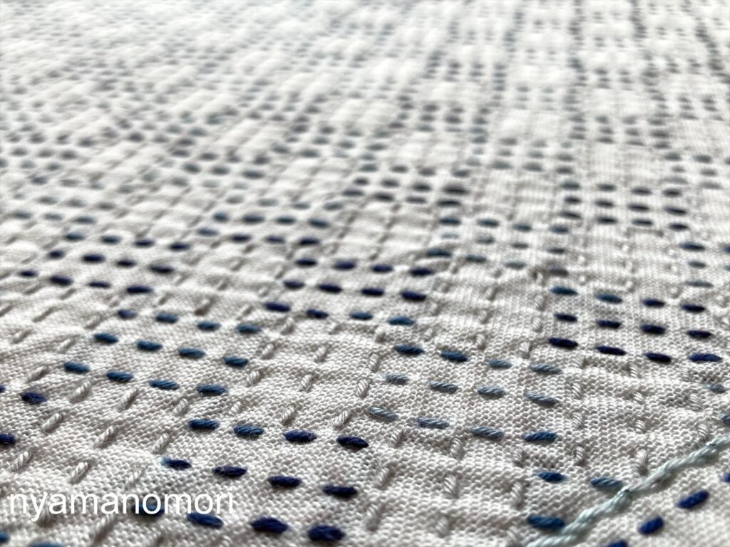 網代～刺し子の花ふきん