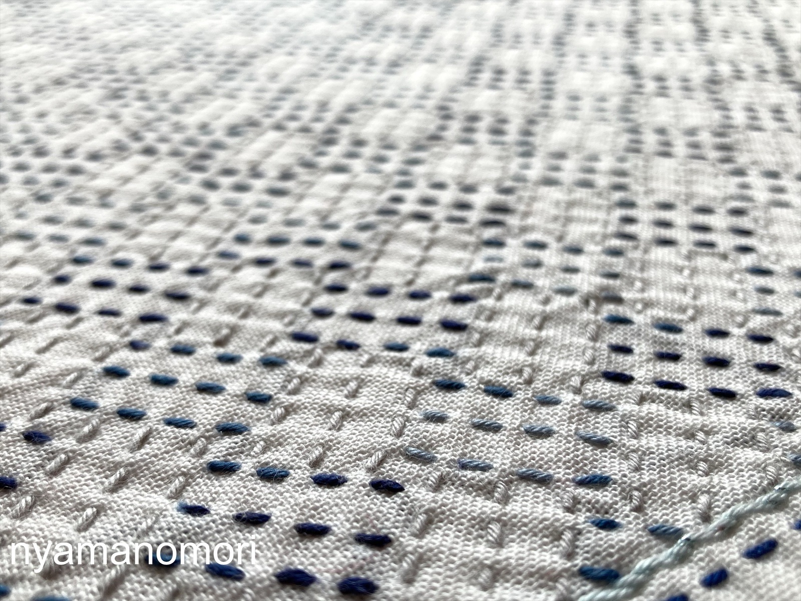 網代～刺し子の花ふきん